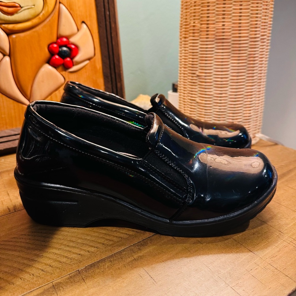 Easy Works by Easy Street Black Leeza Women's Slip Resistant Clog  Size 9.5